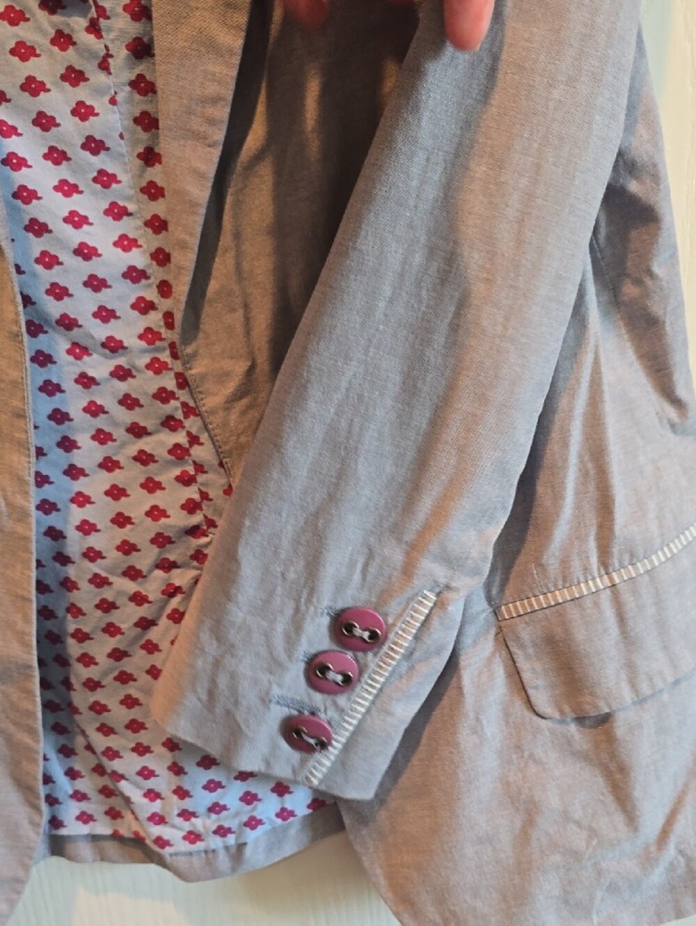 Marc Jacobs Light Gray Single-Button Blazer with Pink Accents - Picture 5 of 5